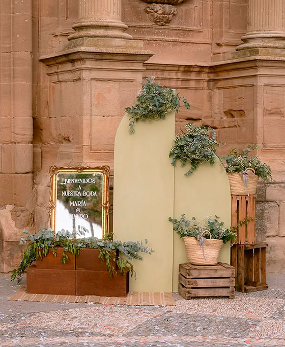 Decoración Floral Exterior para Bodas