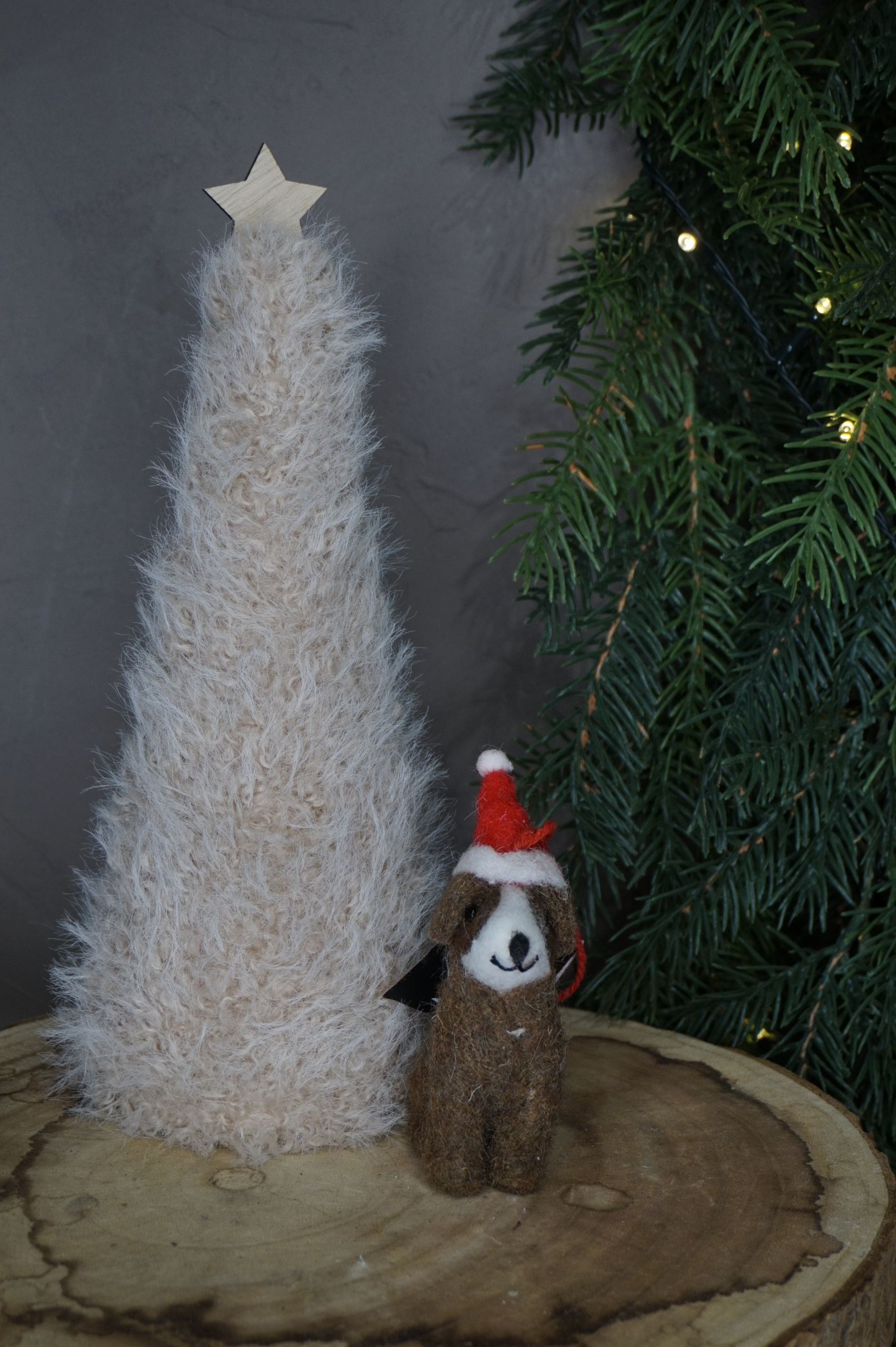 Adorno árbol - Perro marrón con gorro de Papá Noël