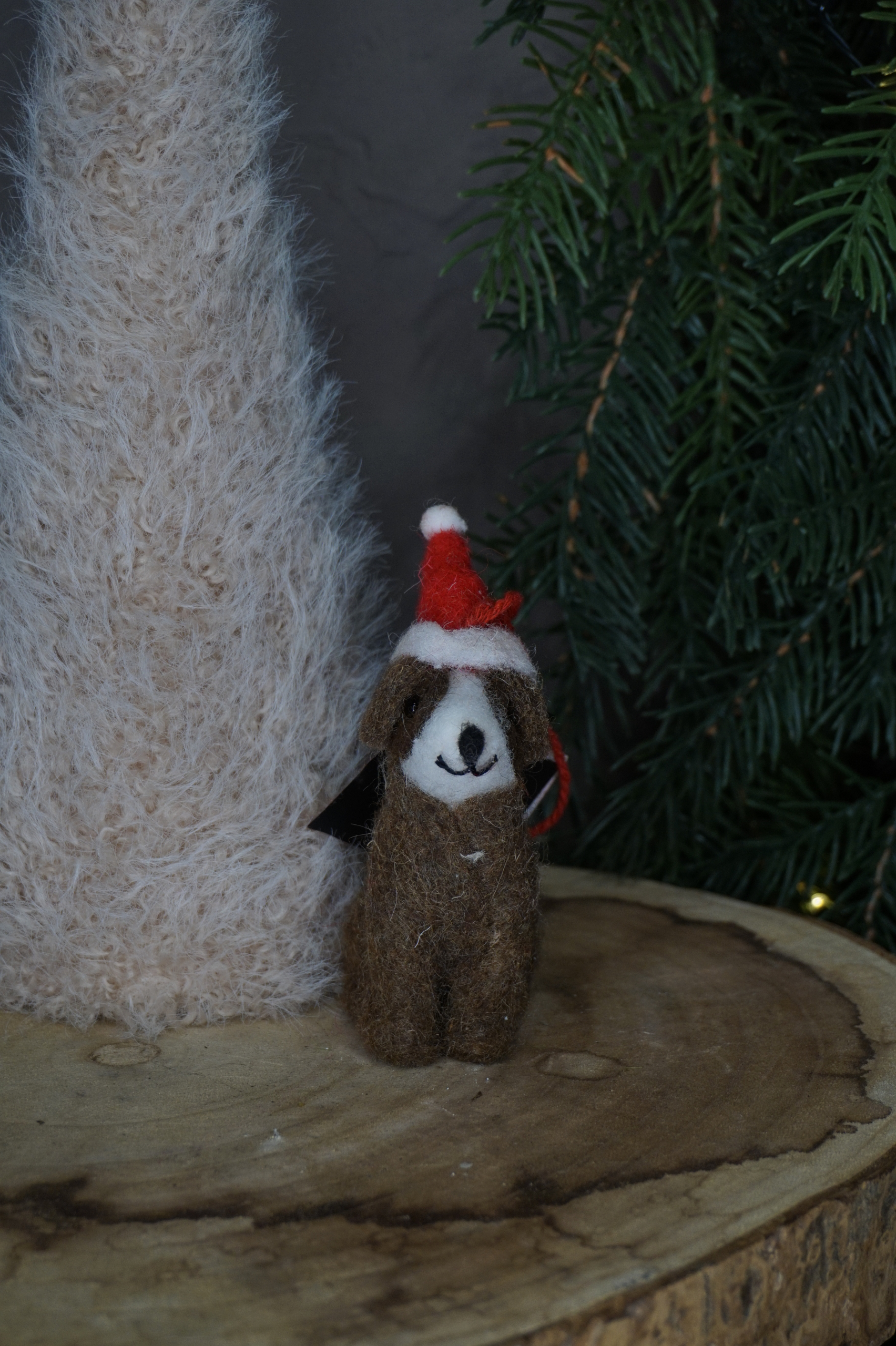 Adorno árbol - Perro marrón con gorro de Papá Noël - Imagen 2