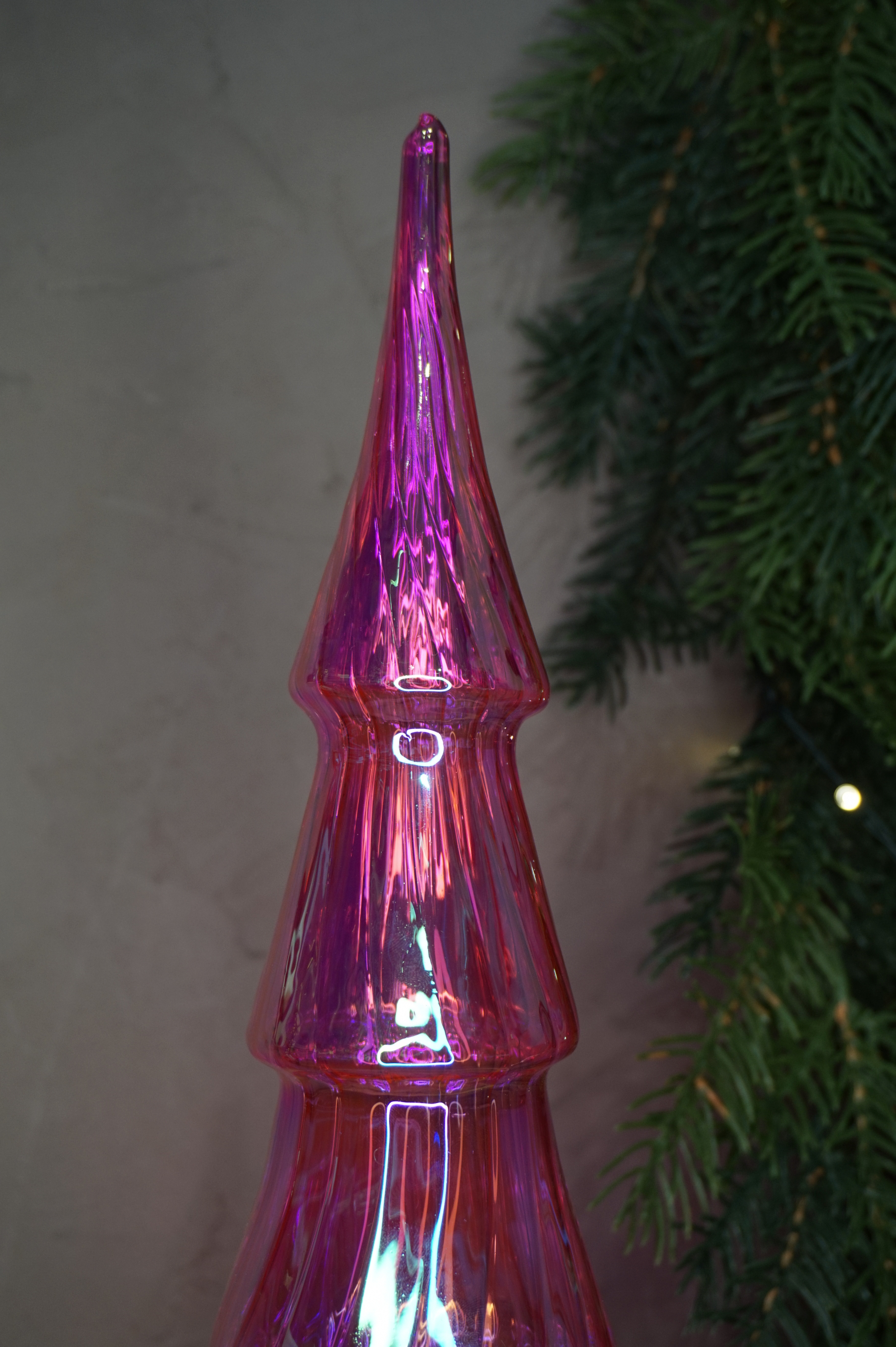 Alternative view of Decoración - Pino cristal iridiscente rosa