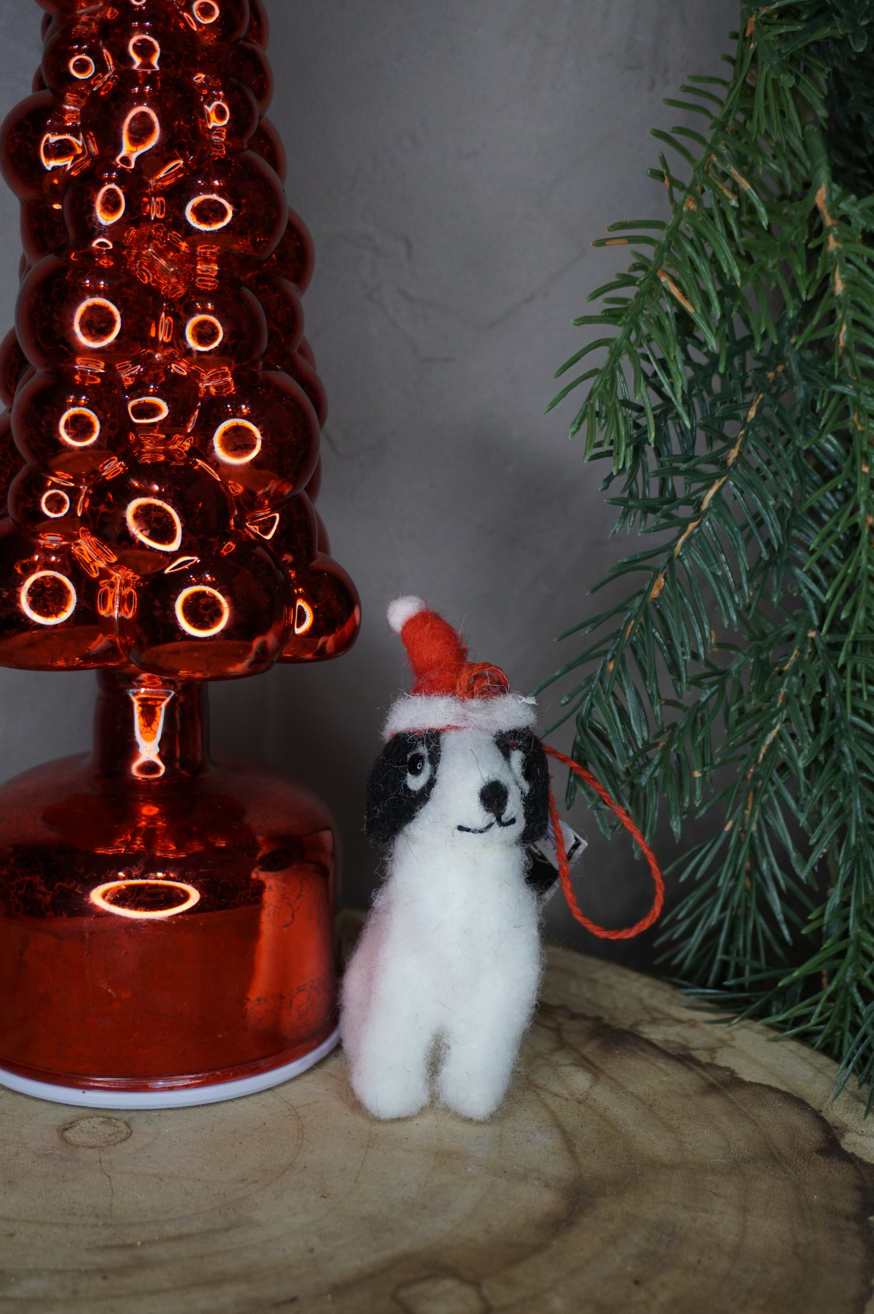 Alternative view of Adorno árbol - Perro blanco y negro con gorro de Papá Nöel