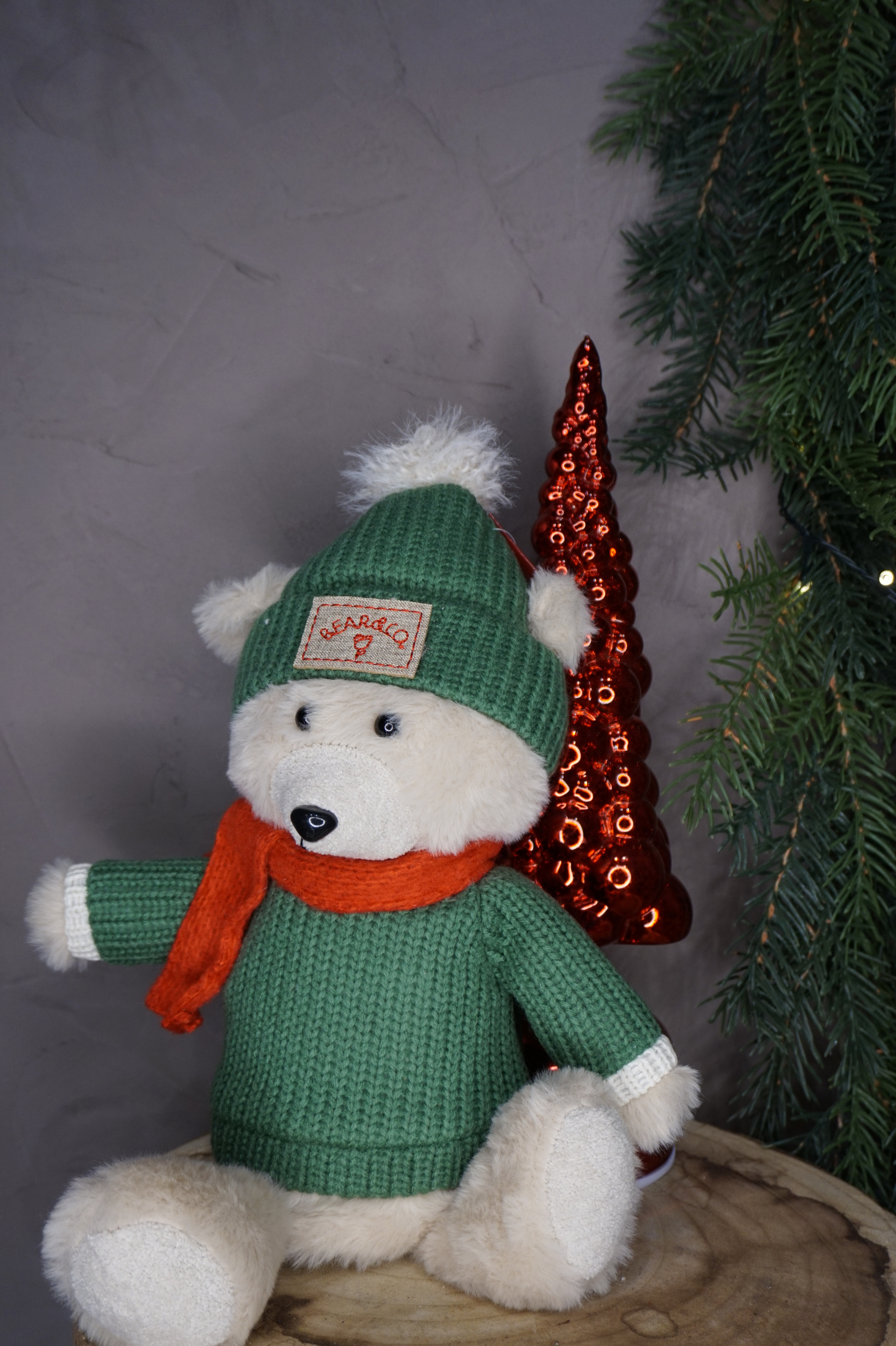 Peluche - Osito con ropa de invierno estilo urbano (Talla M)