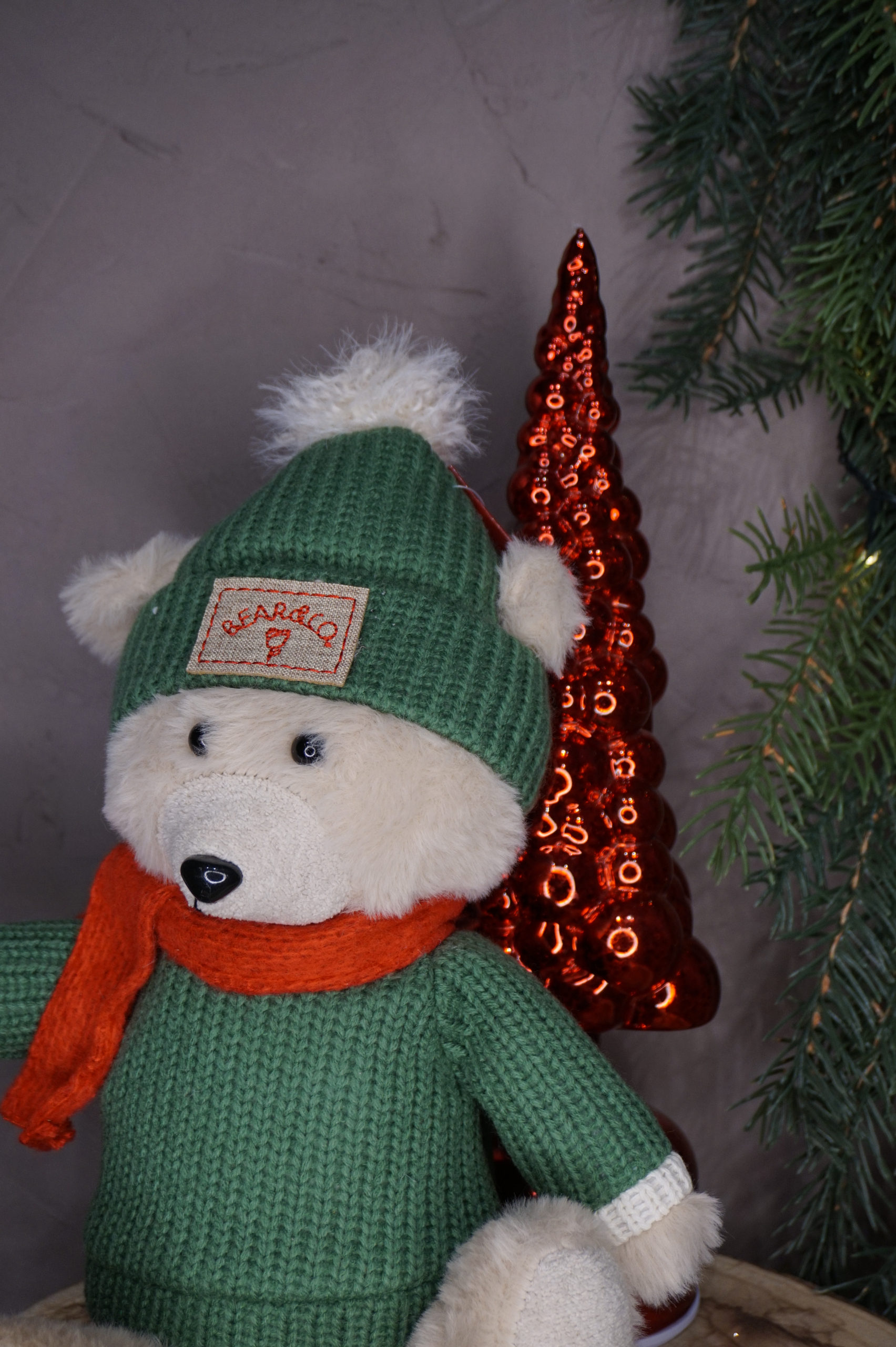 Alternative view of Peluche - Osito con ropa de invierno estilo urbano (Talla M)