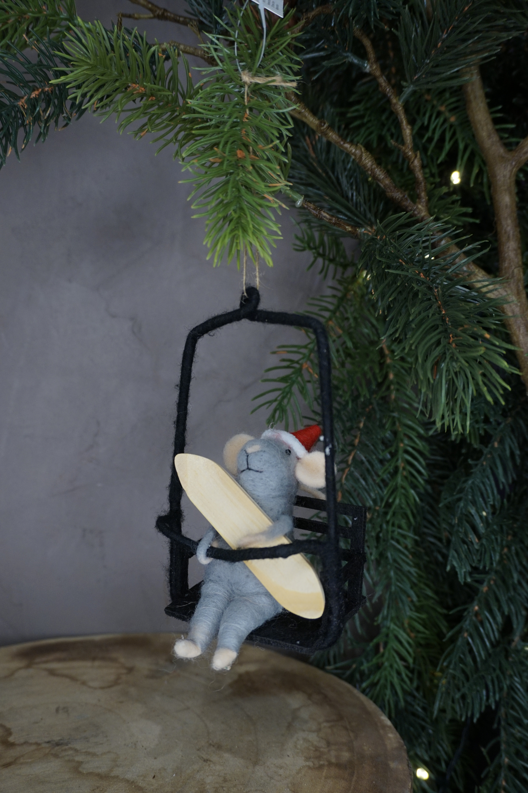 Adorno árbol - Ratoncito en telesilla snowboard