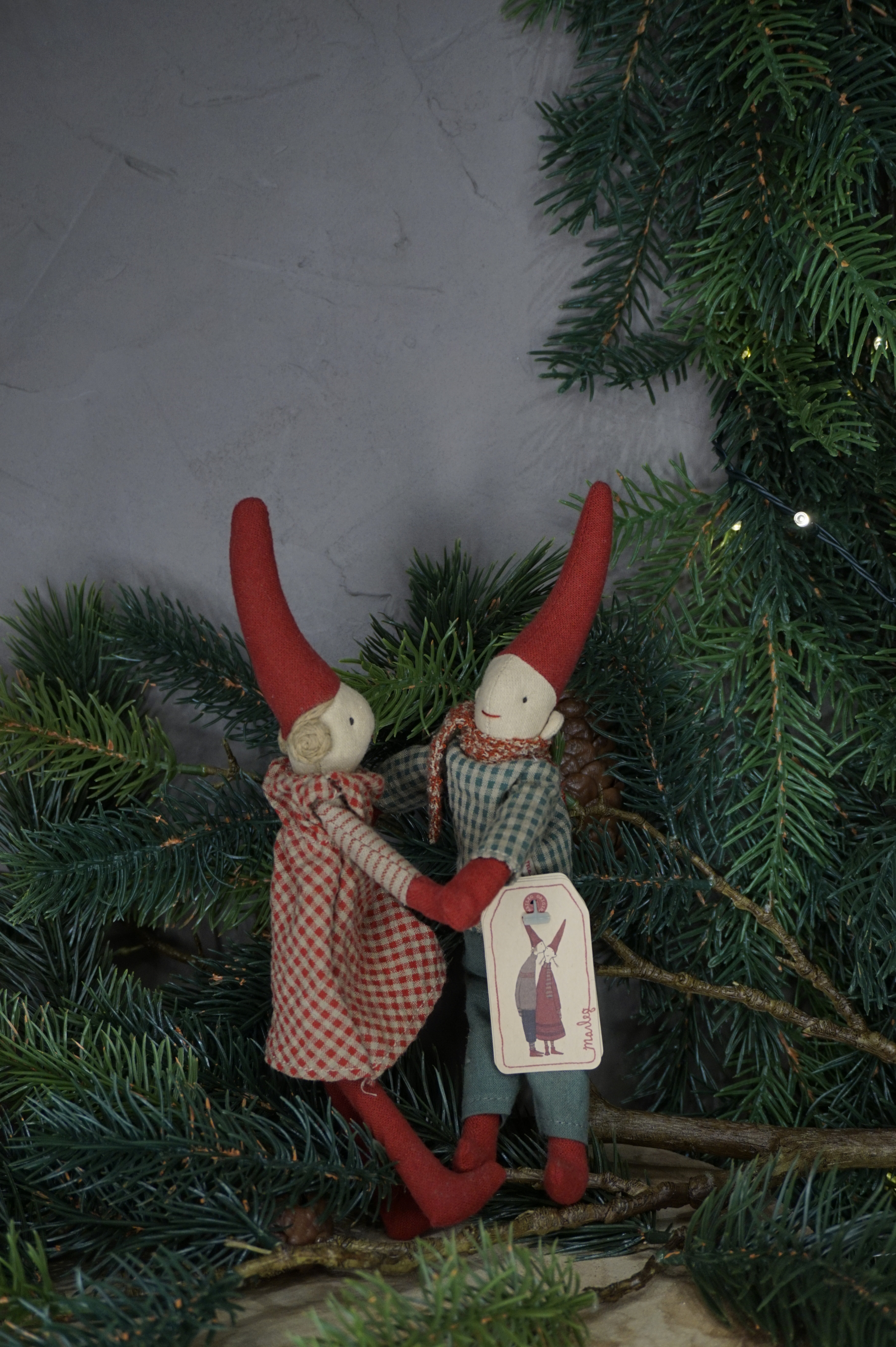 Maileg -  Elfo chico imantado pequeño - Imagen 2