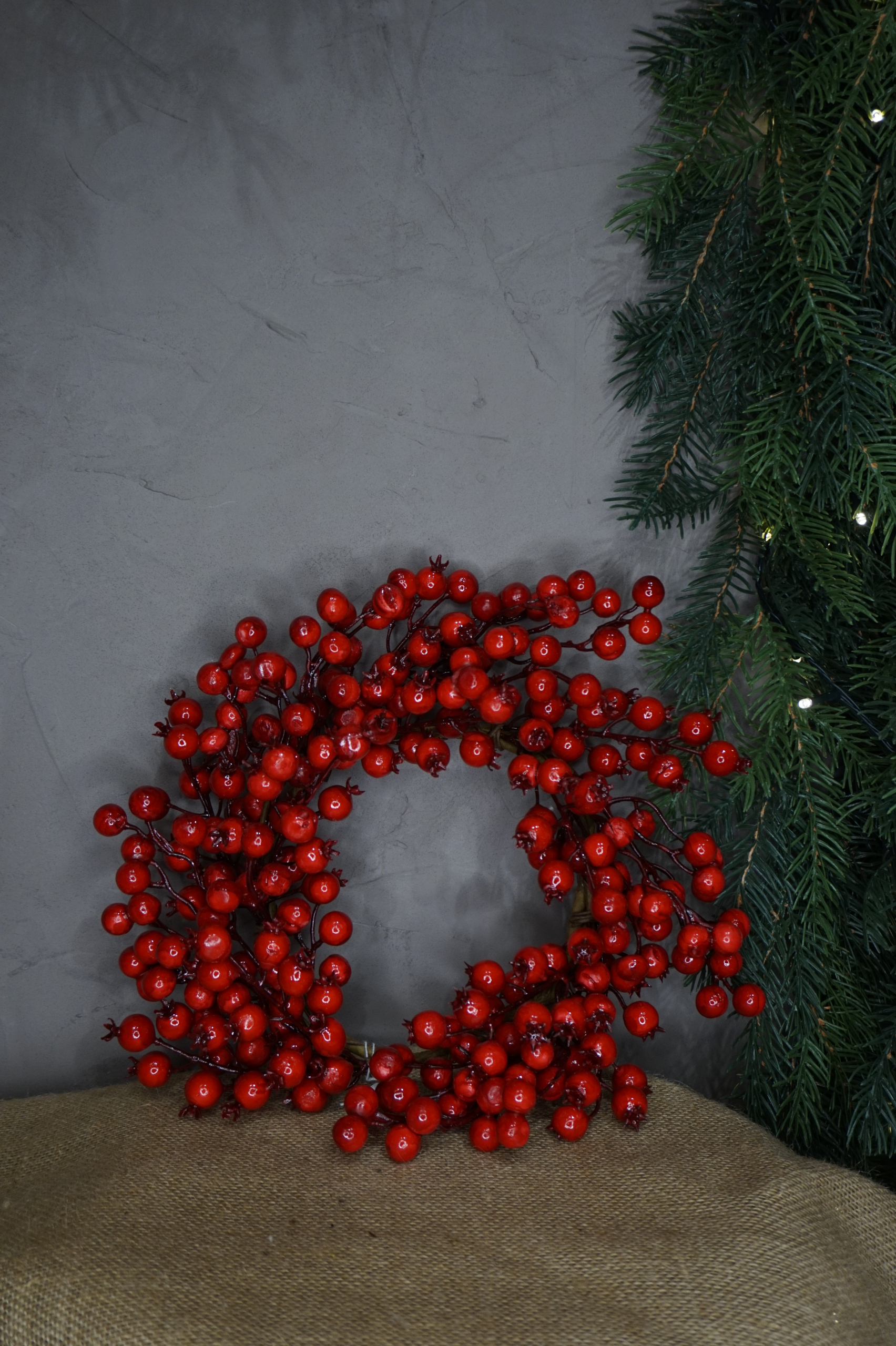 Decoración - Corona navideñas de bayas rojas