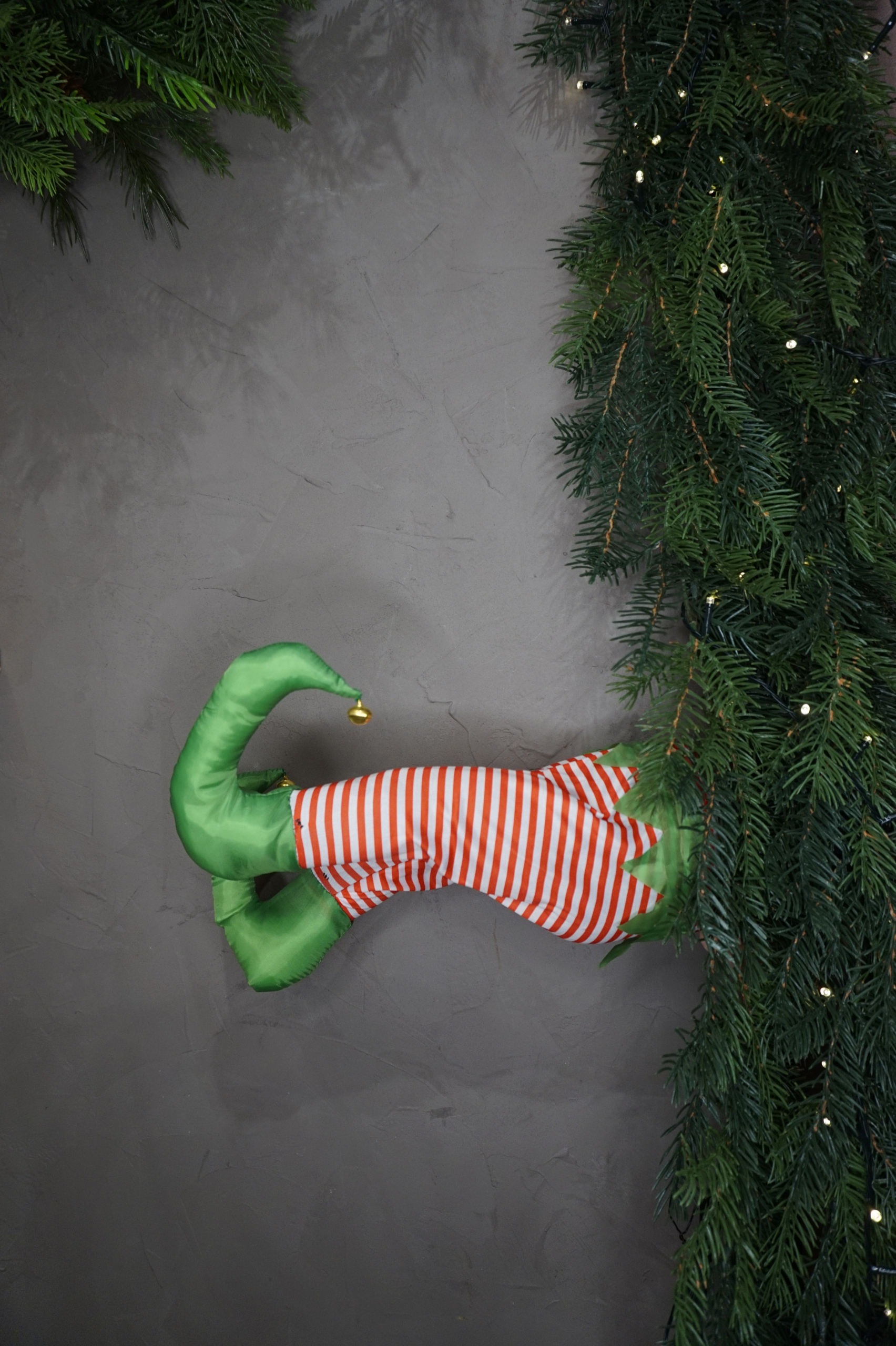 Decoración- Piernas de elfo navideño