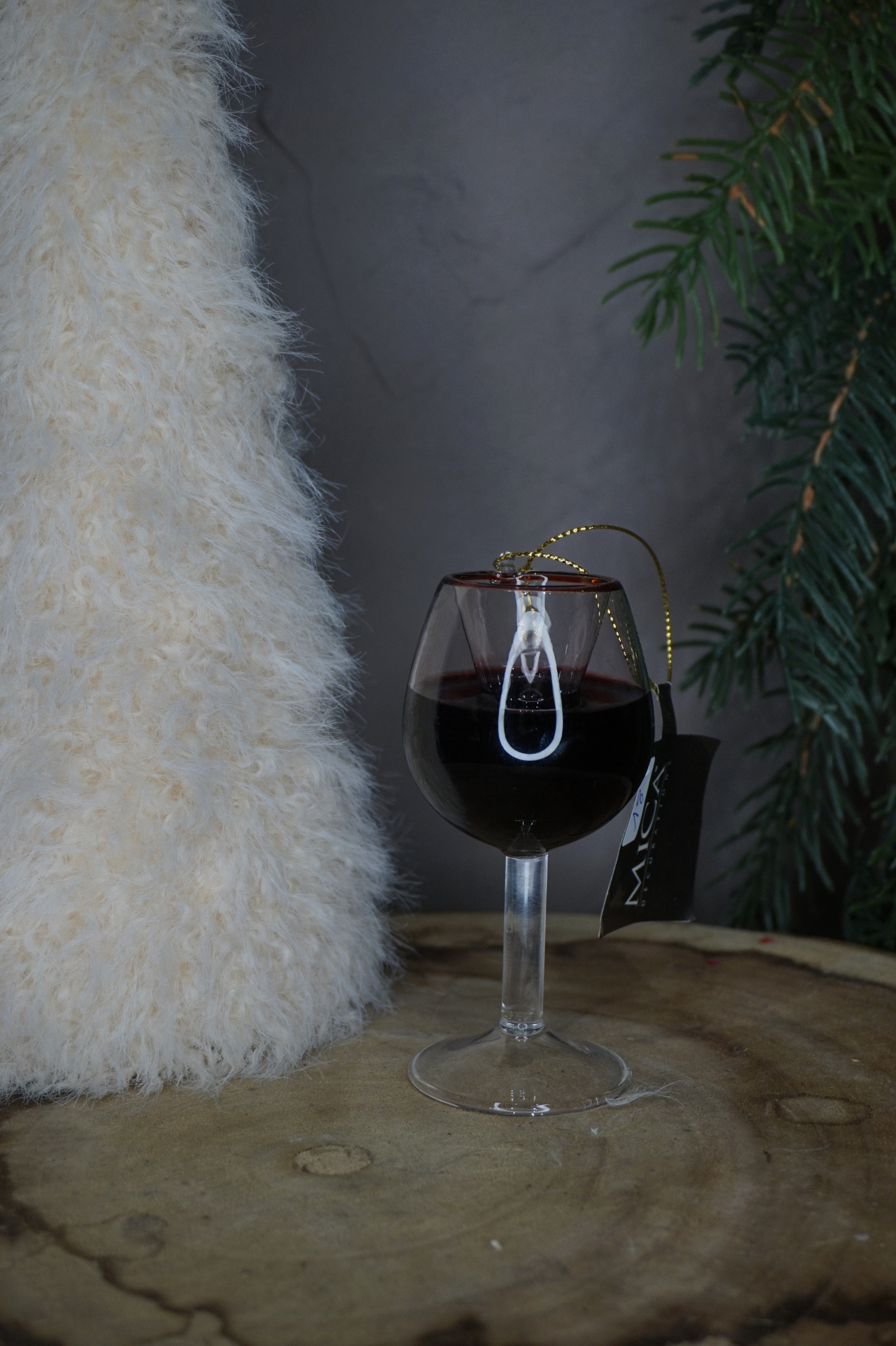 Alternative view of Copa de vino con líquido