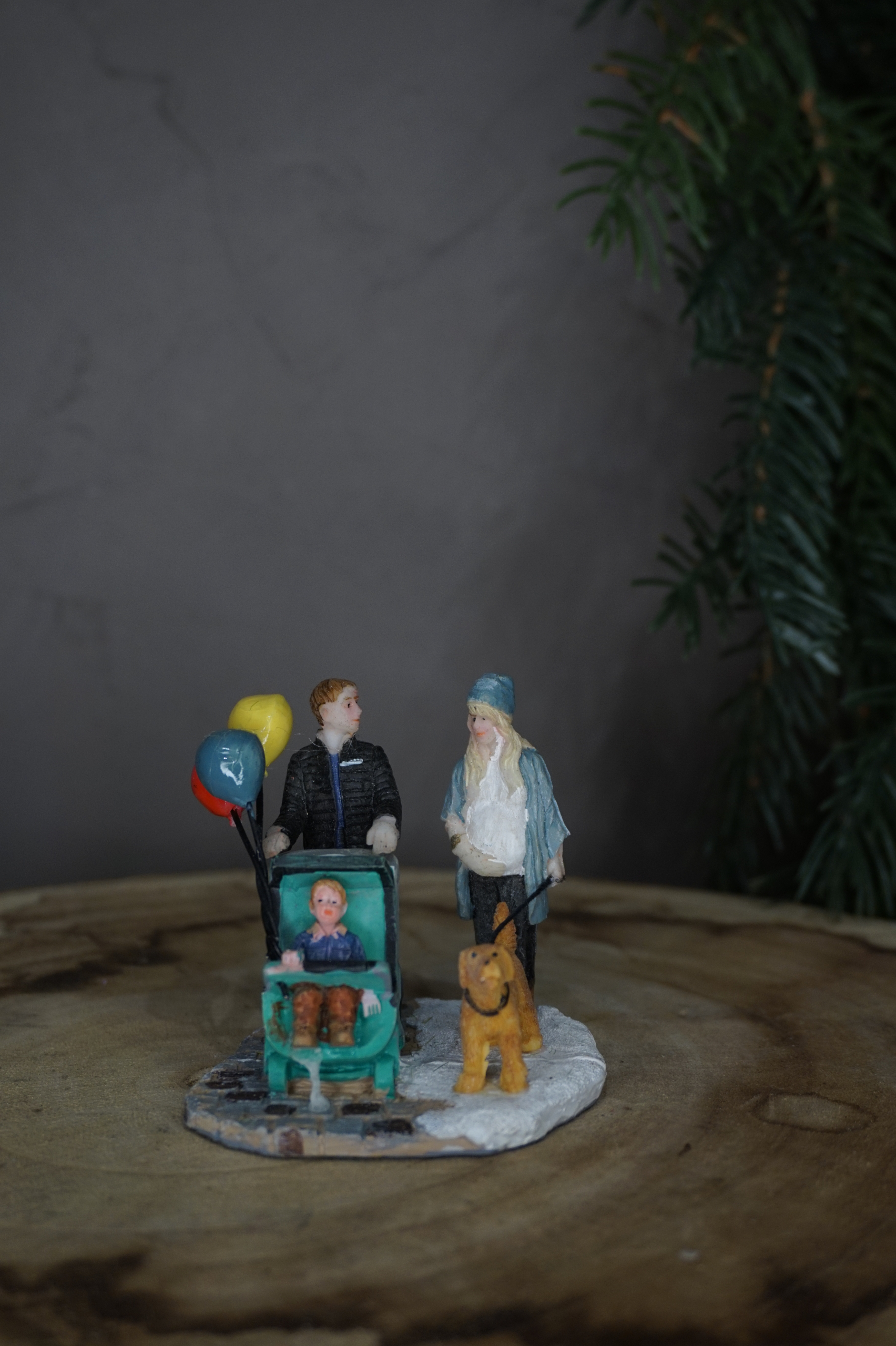 Ciudad Mágica - Familia paseando