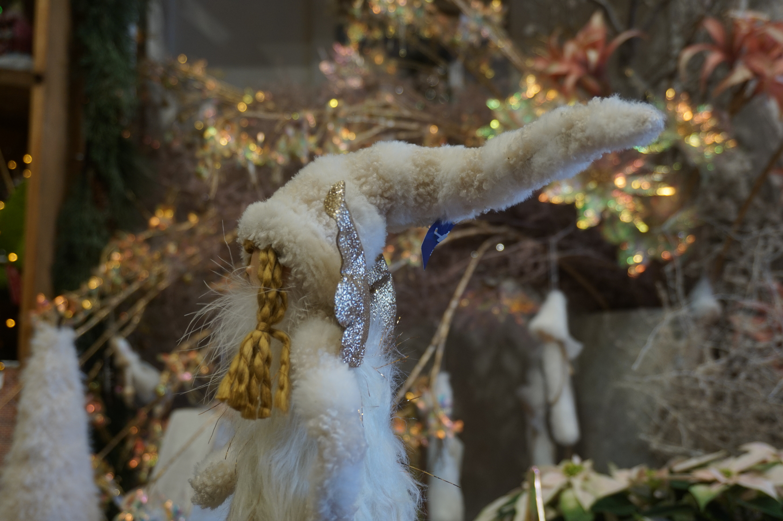 Ángel blanco alas doradas - Imagen 4